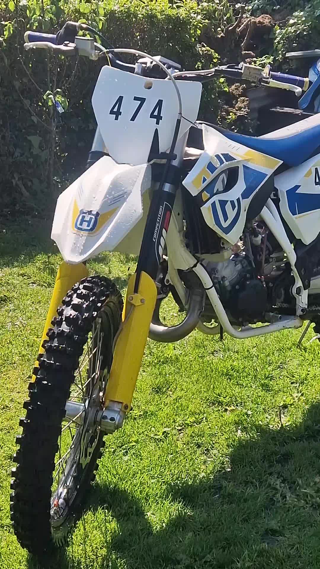 @MX_Lewis
