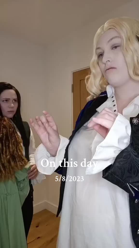 @Bee