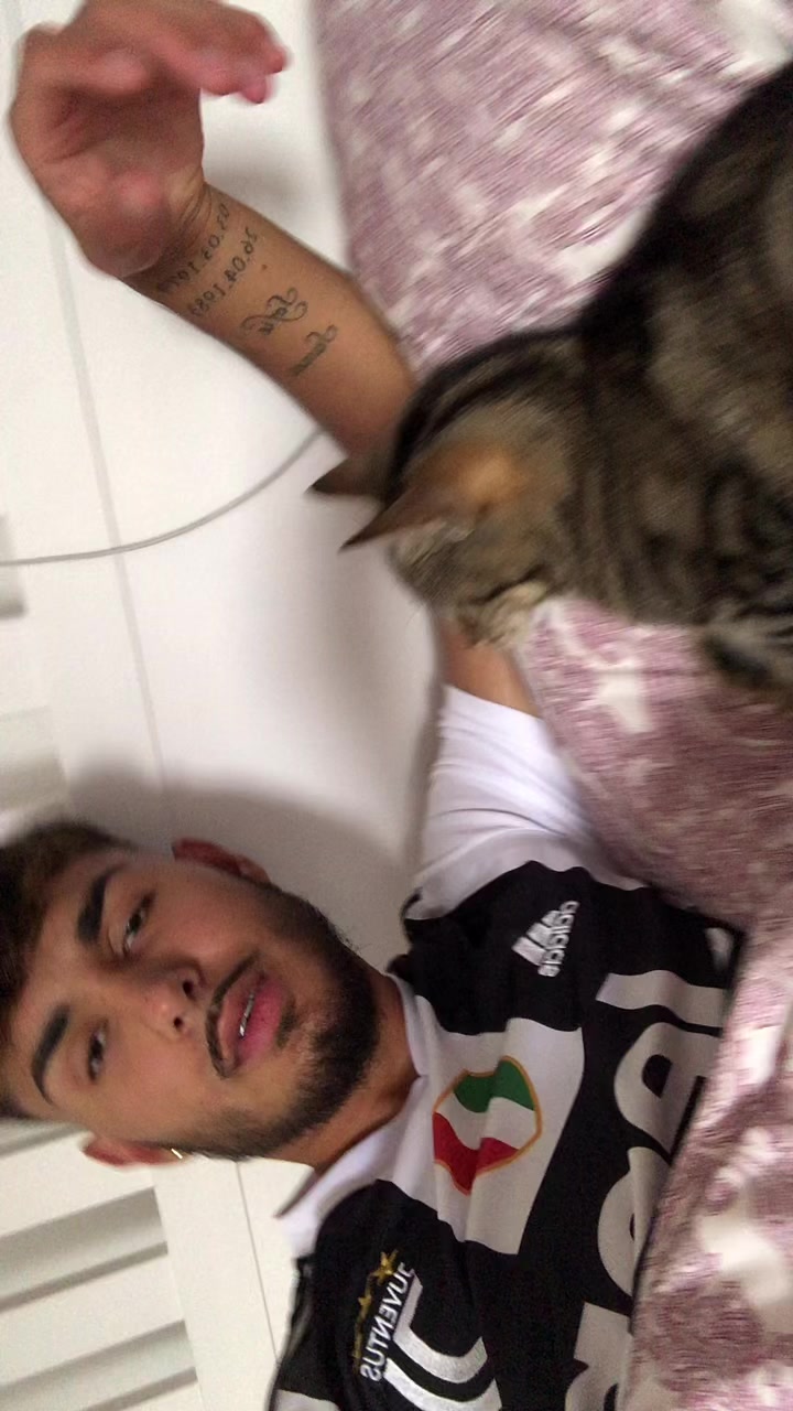 @Adi04x9