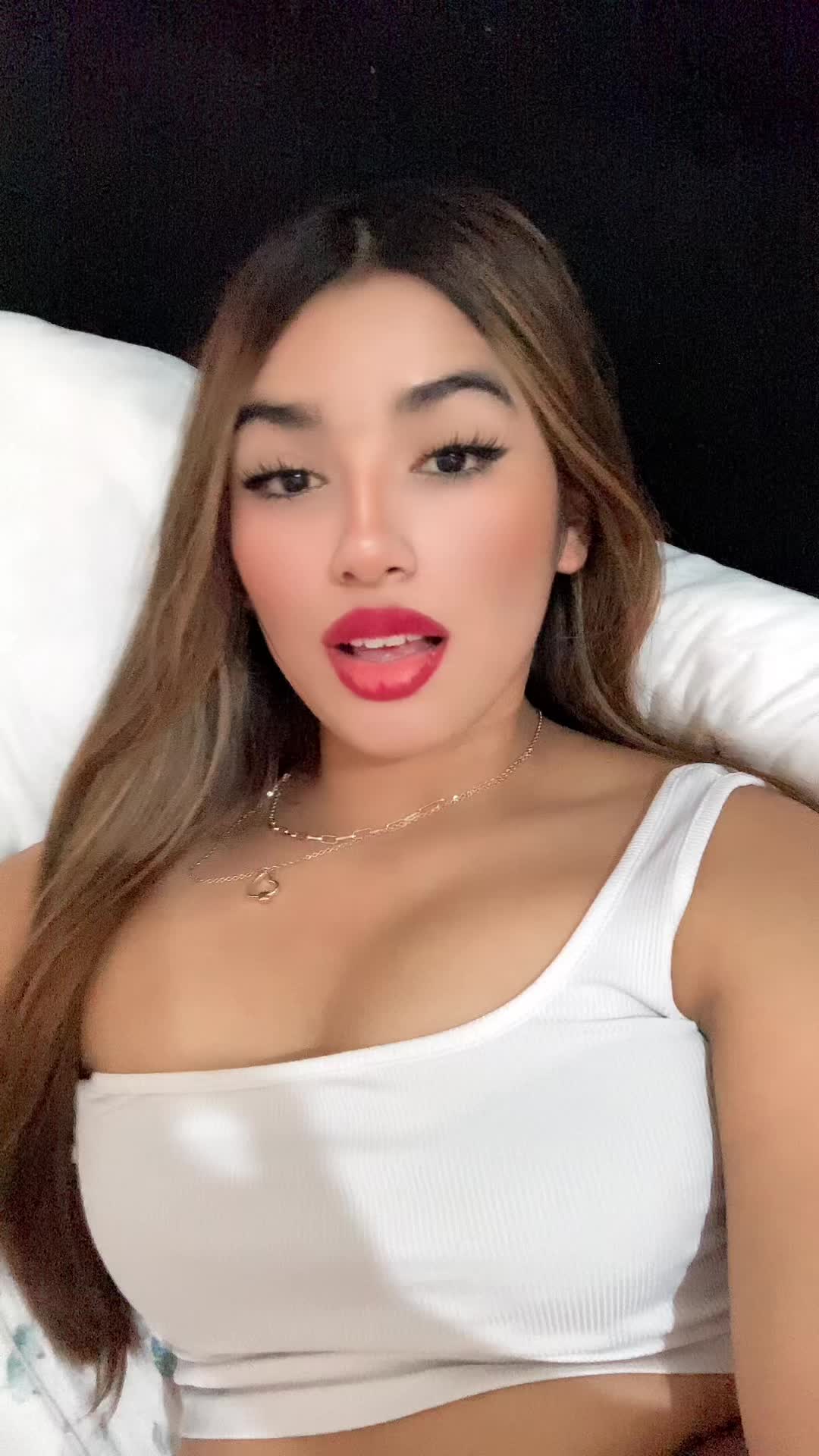 @🦋𝓘𝓽𝔃𝓮𝓵 𝔂𝓪𝓻𝓮𝓵𝔂🦋