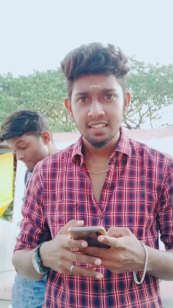 @ViGnEsHvIcKy