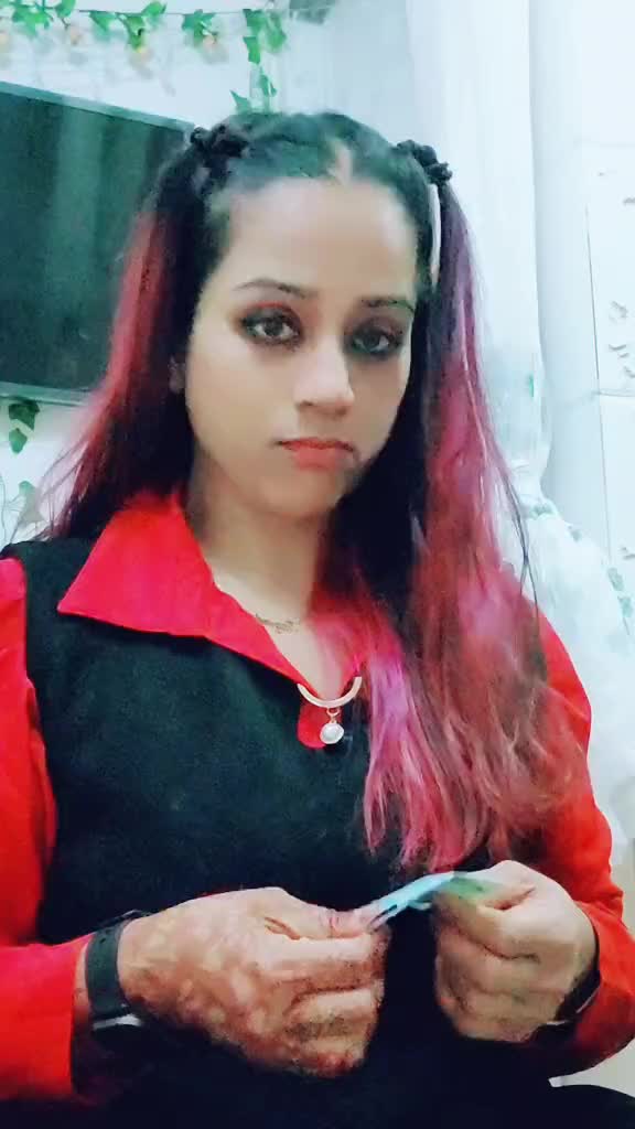 @Naina Hossain (one Queen 👑)