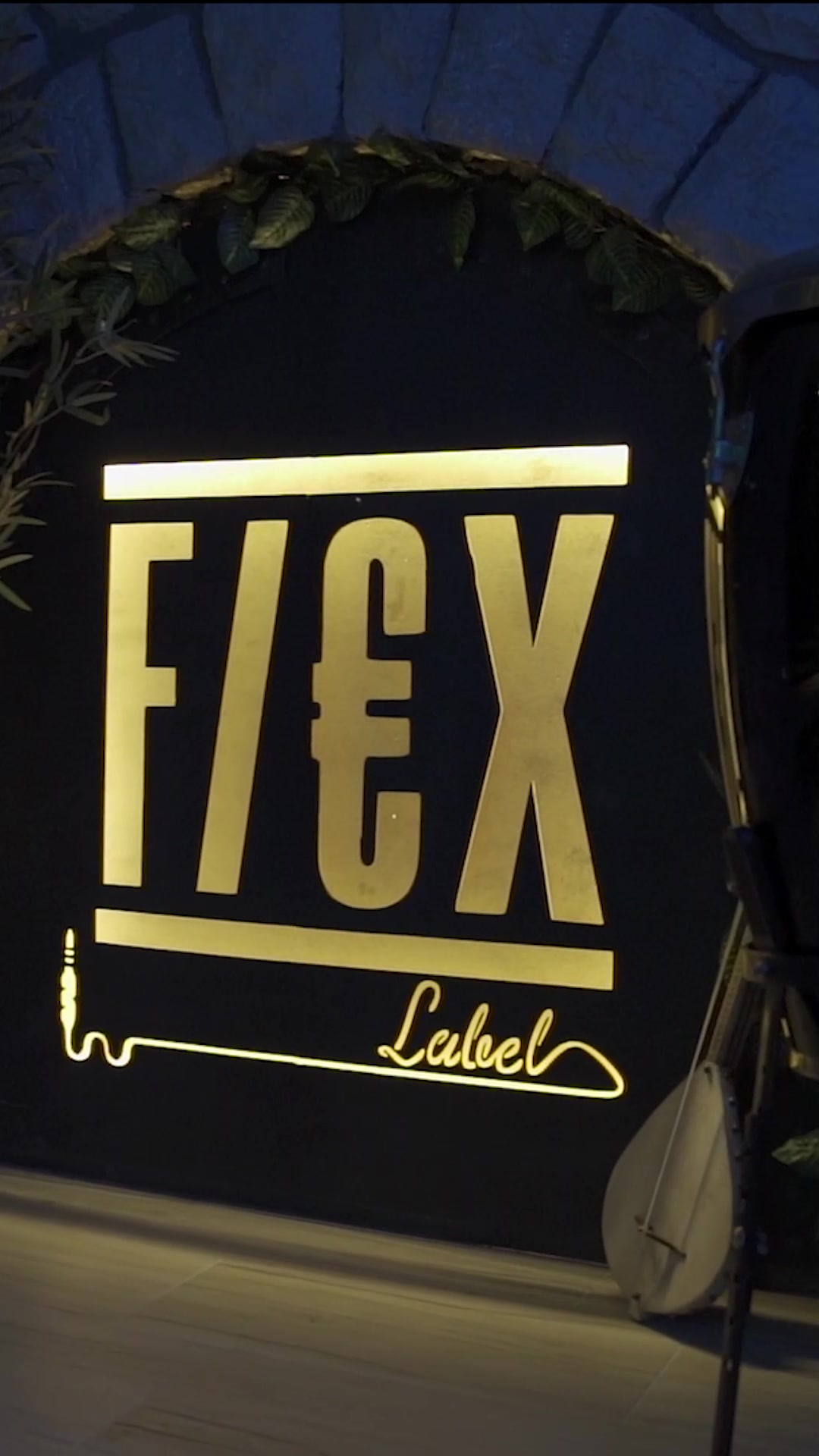 @F/&euro;X