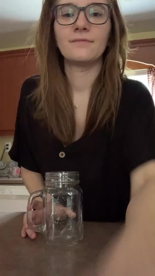@chelseysayshello