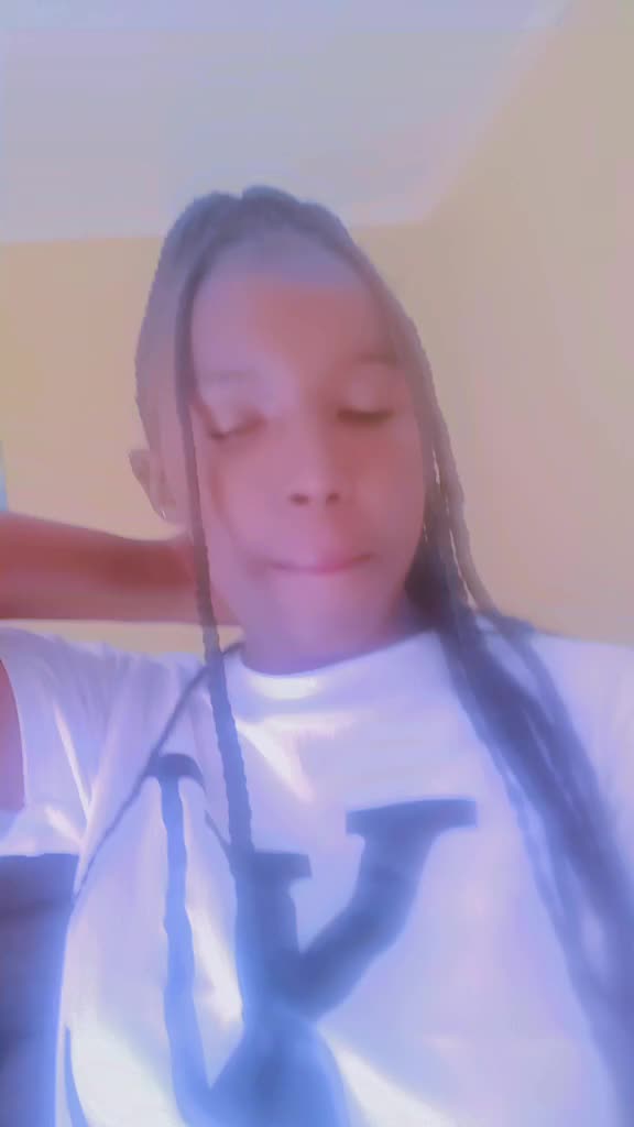 @Lauryn&hearts;️035