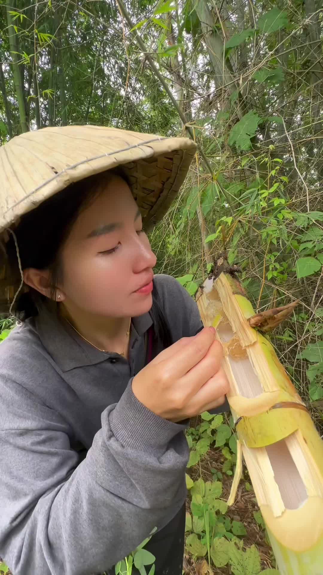 @อาบูซูลู สาวอาข่า (551.5K)
