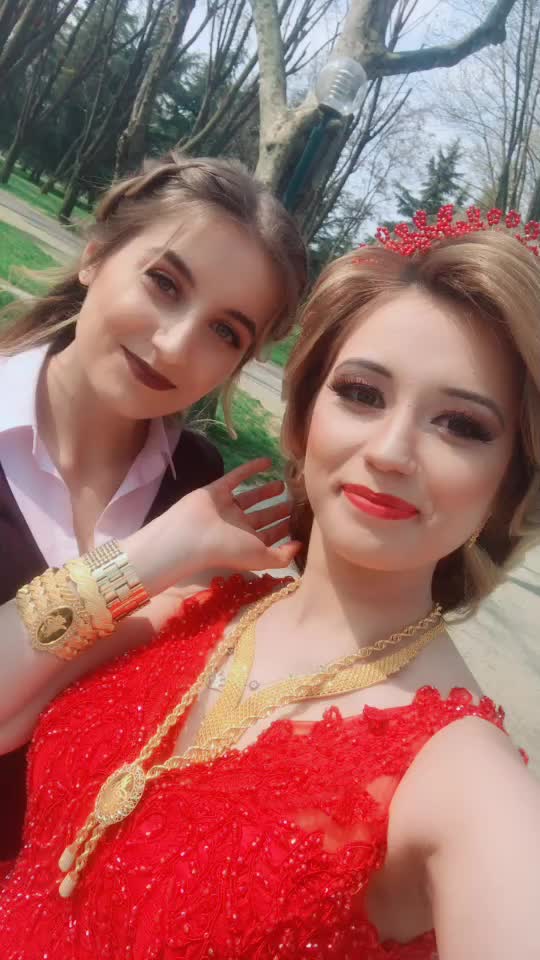 @Yaseminatakan19