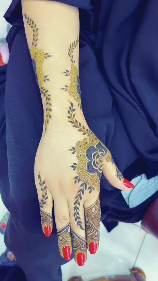 @Henna.alain