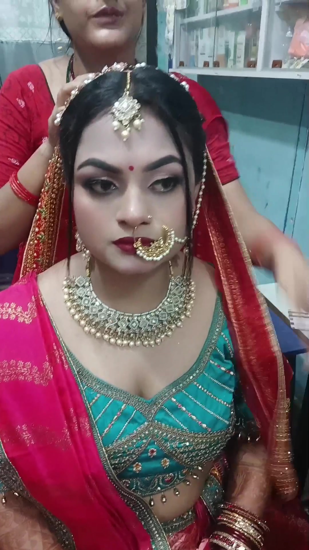 @pari beauty parlour