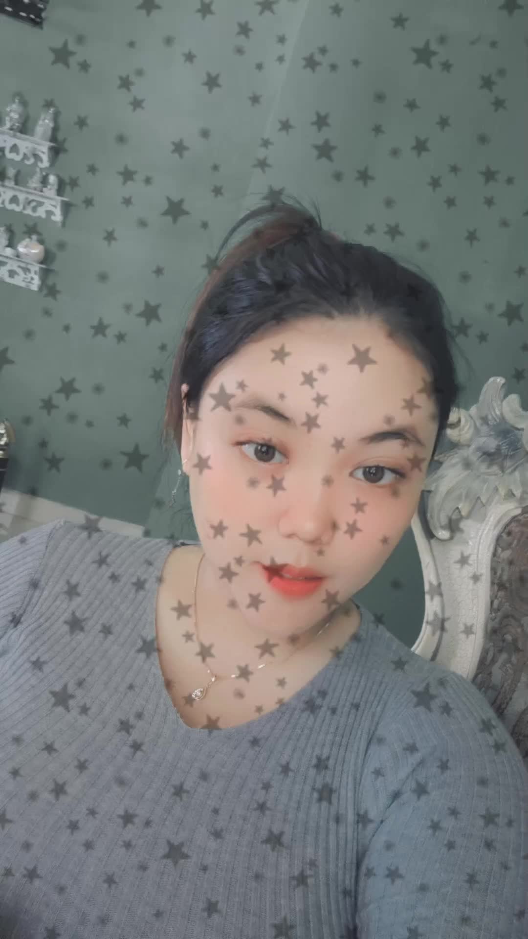 @L E O ✨