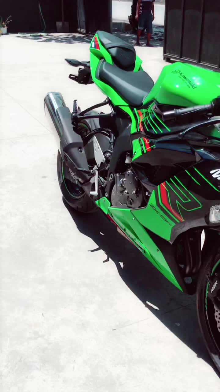 @Larx. 🛵