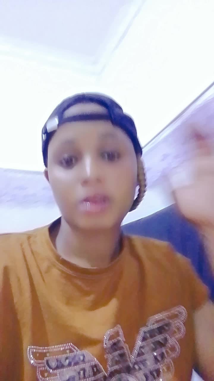 @rebecahamis