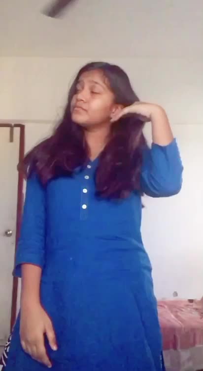 @RIYA 👑