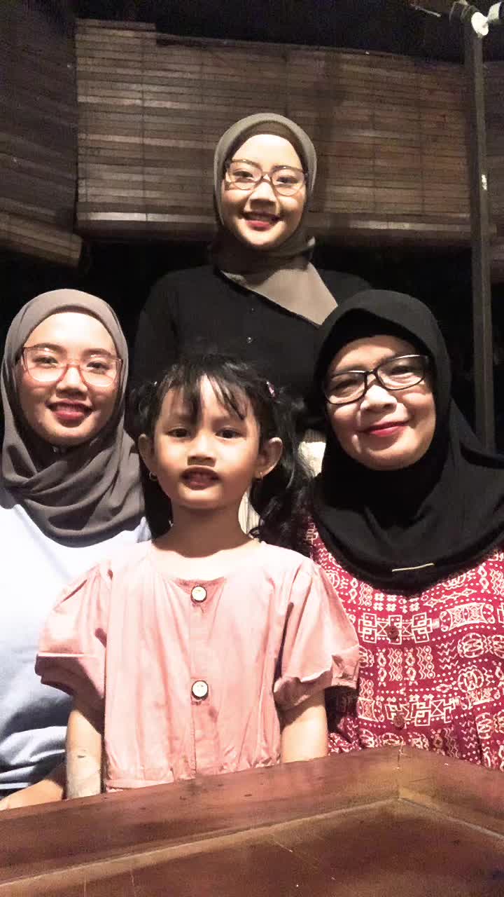 @Anggraini Sita