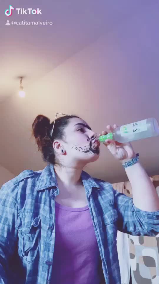 @CatitaMalveiro