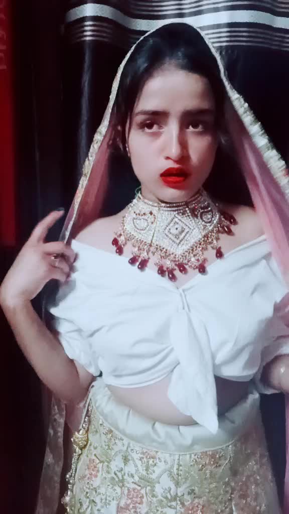 @Kriti Sharma