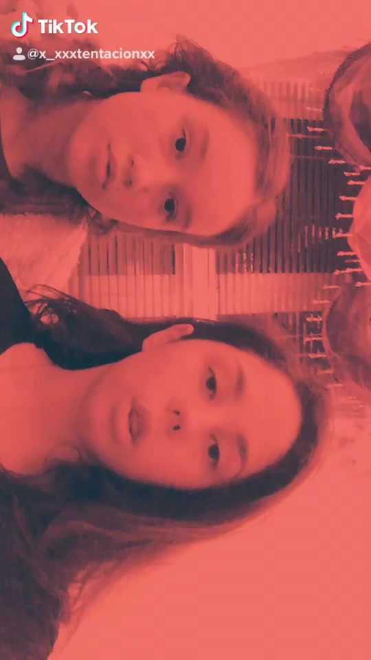 @CaitlynneLo