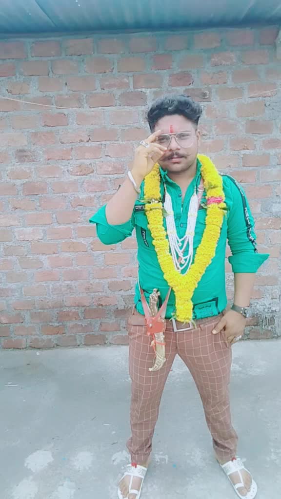 @Reets_Khatri_Reets