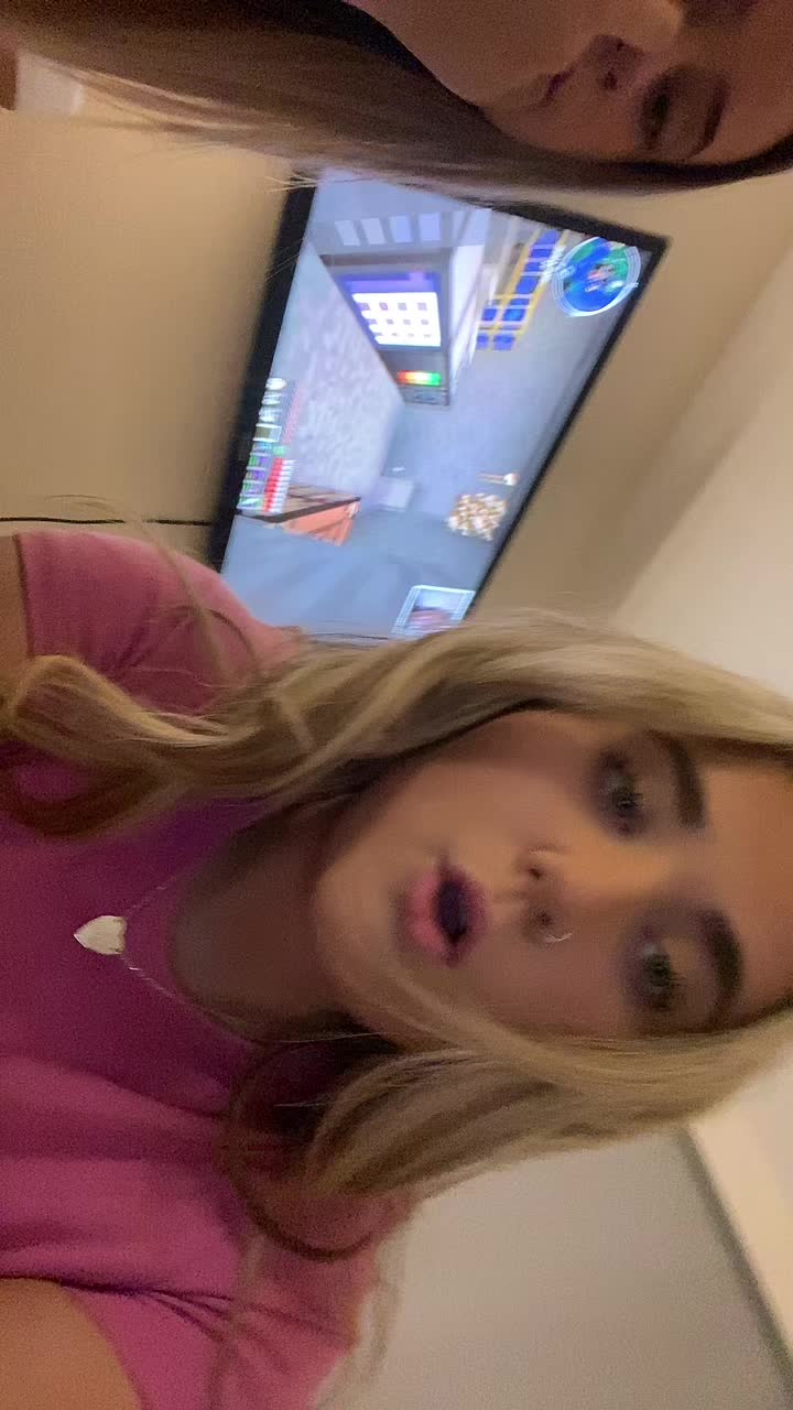 @Evabrown <3