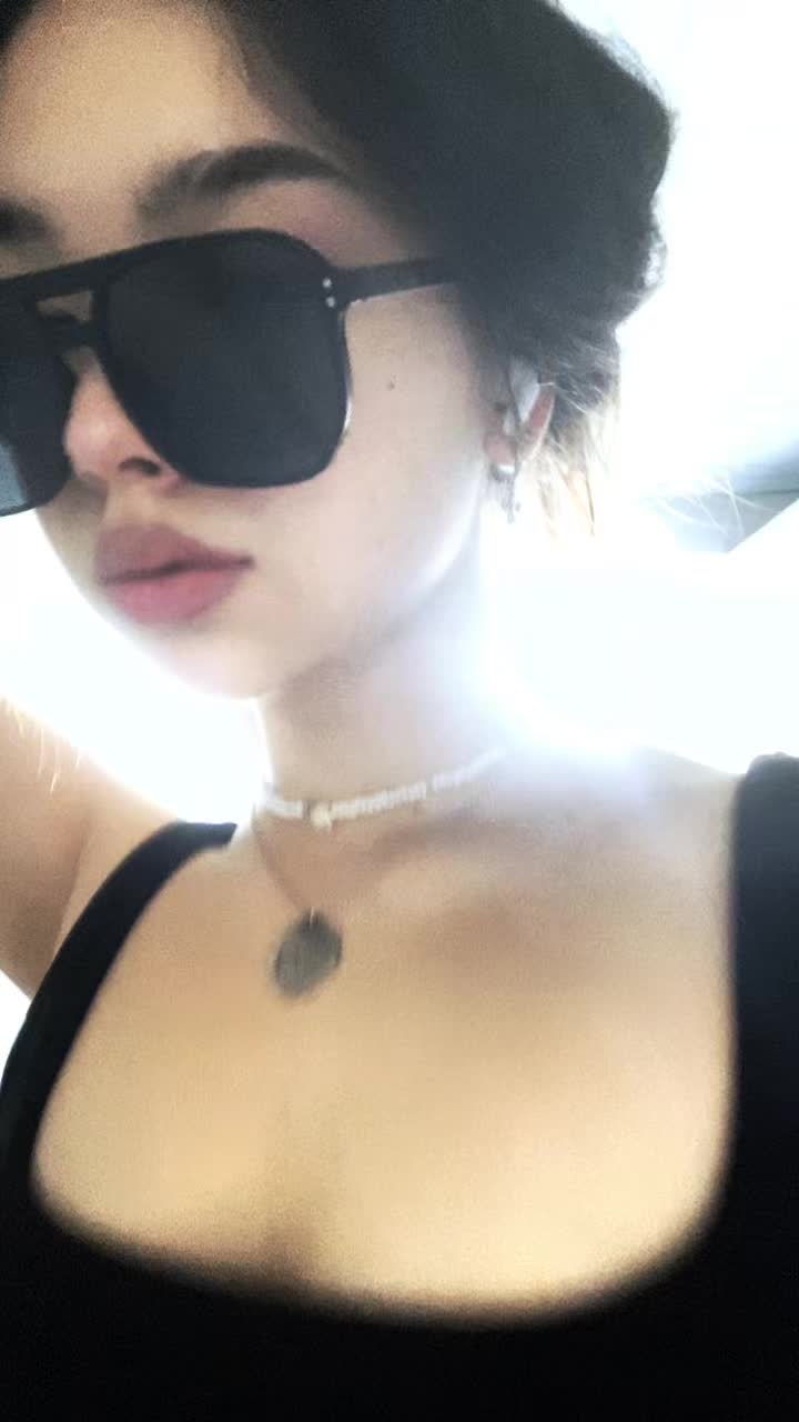 @(. Y .)
