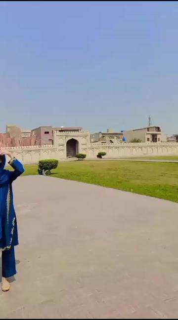 @Sunaina