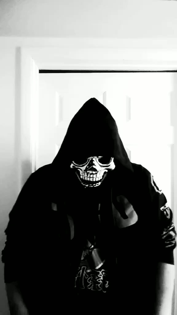 @R3B3L_V01D