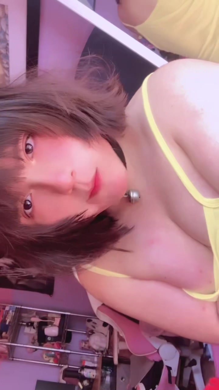 @Tuwaifu