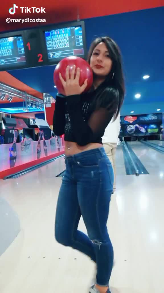 @TOTAL TIGHT JEANS