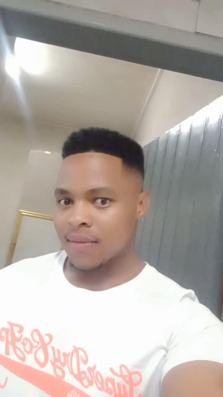 @Sphesh_17_Thusi
