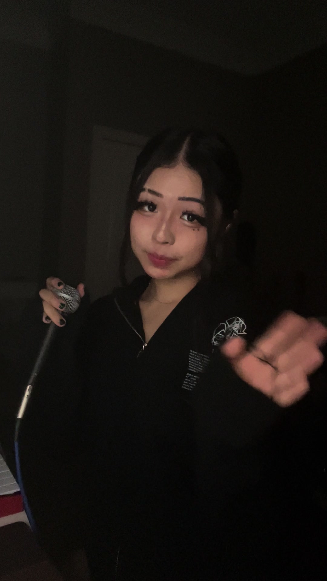 @Luminous