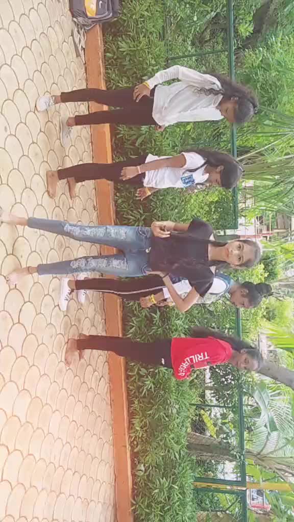 @RIYA_1214