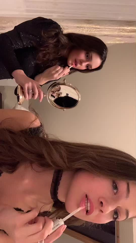 @Viki és Sári