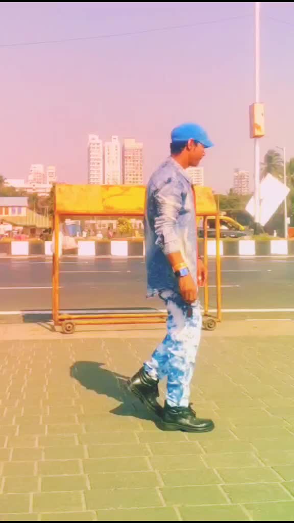 @Baad mein sabko follow kar dun