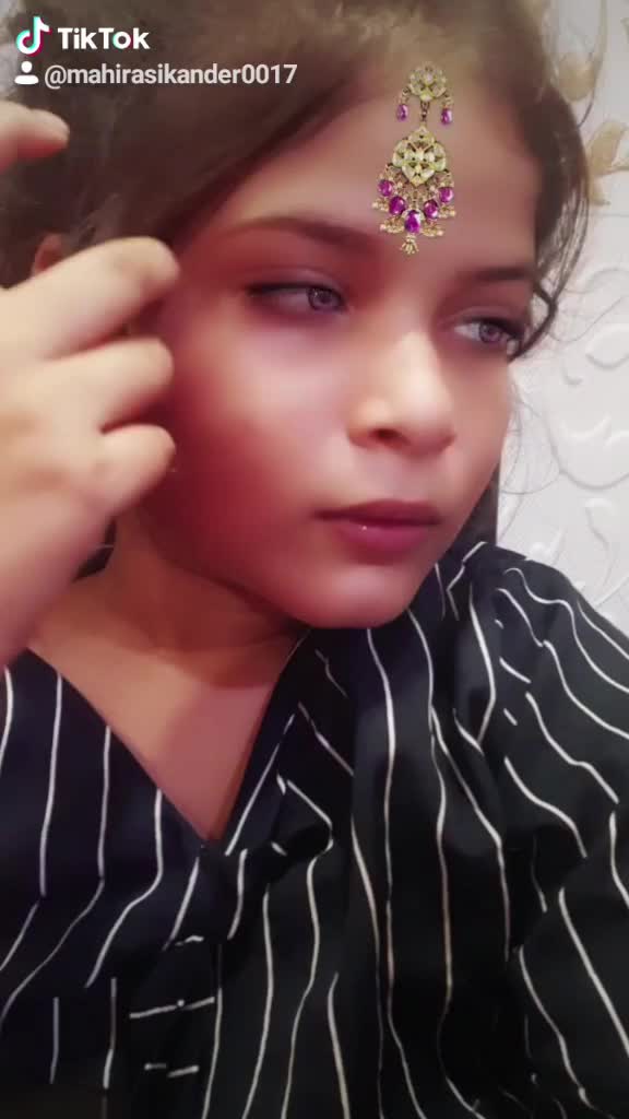 @MAHIRA SIKANDER 0017