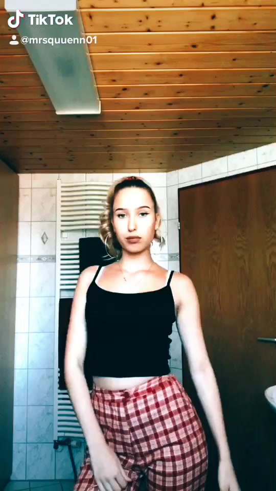 @queenofqueens🤩