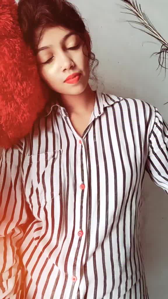 @👑 it'z_shubhi72 👑