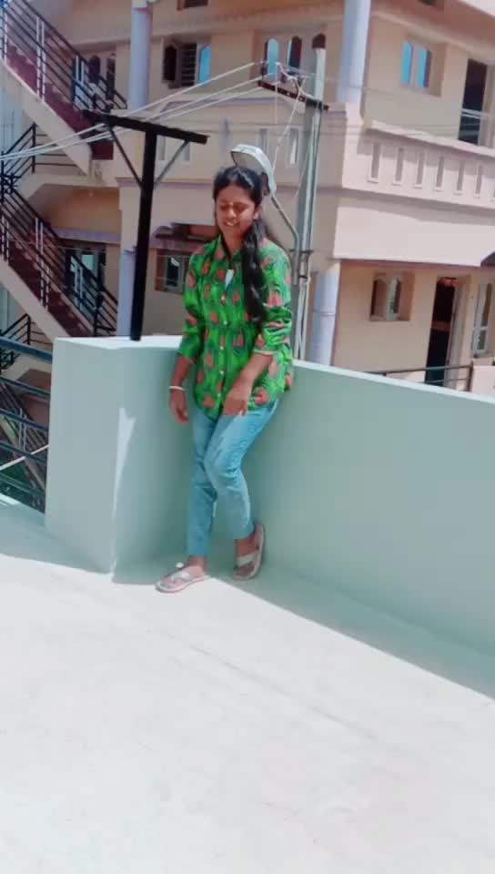 @Shreya(Avvi)