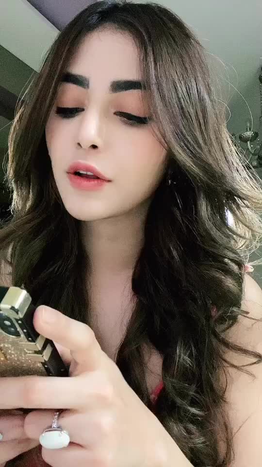 @Angela Krislinzki