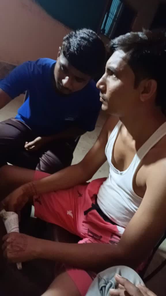 @विवेक शिंदे