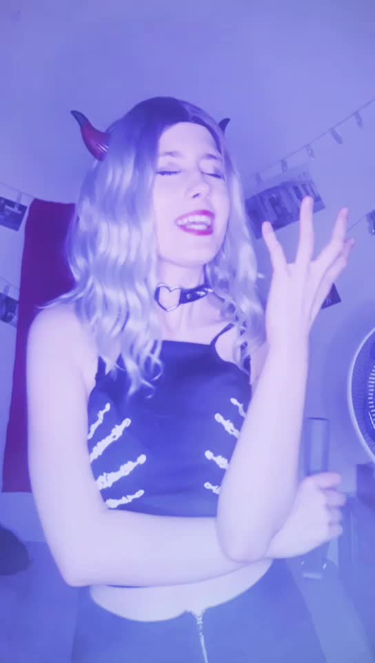 @Sara Hellcat