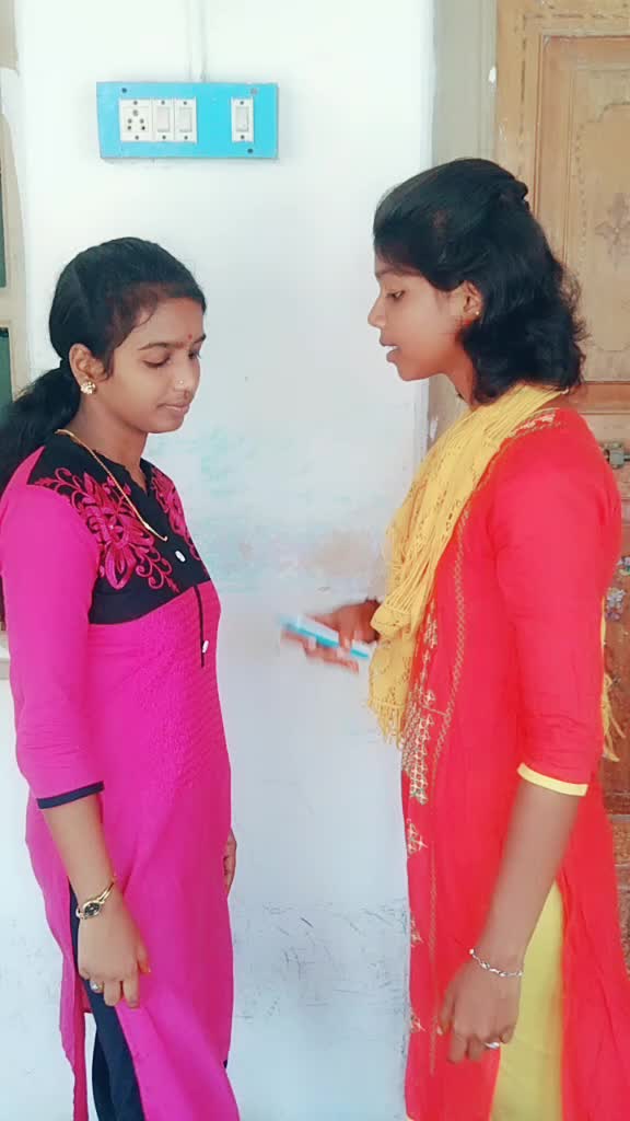 @Kavya◉‿◉