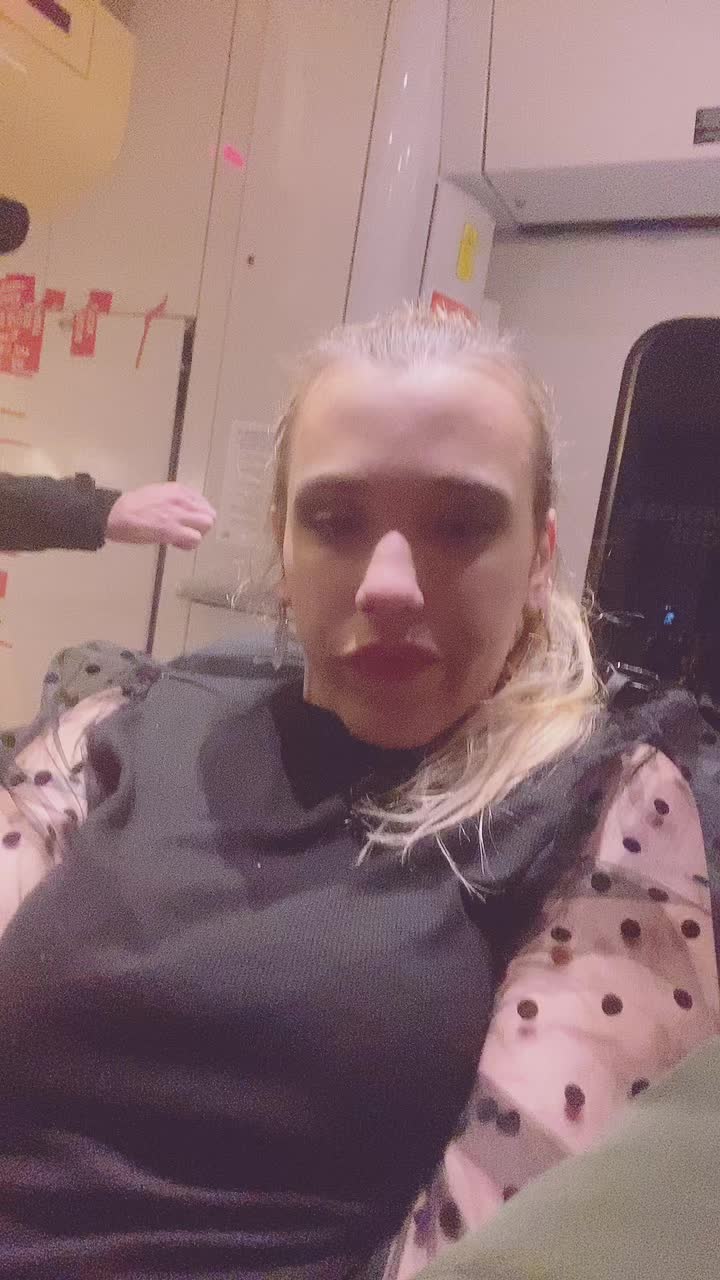 @Angèle