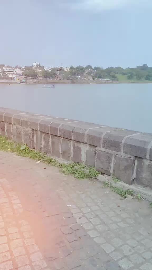 @Ayup Paripagar