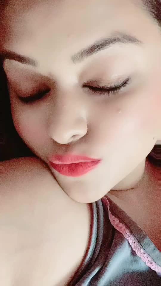 @Parizaad ✨