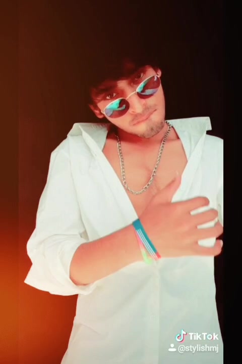 @Šťýłïśh $üńñý mj