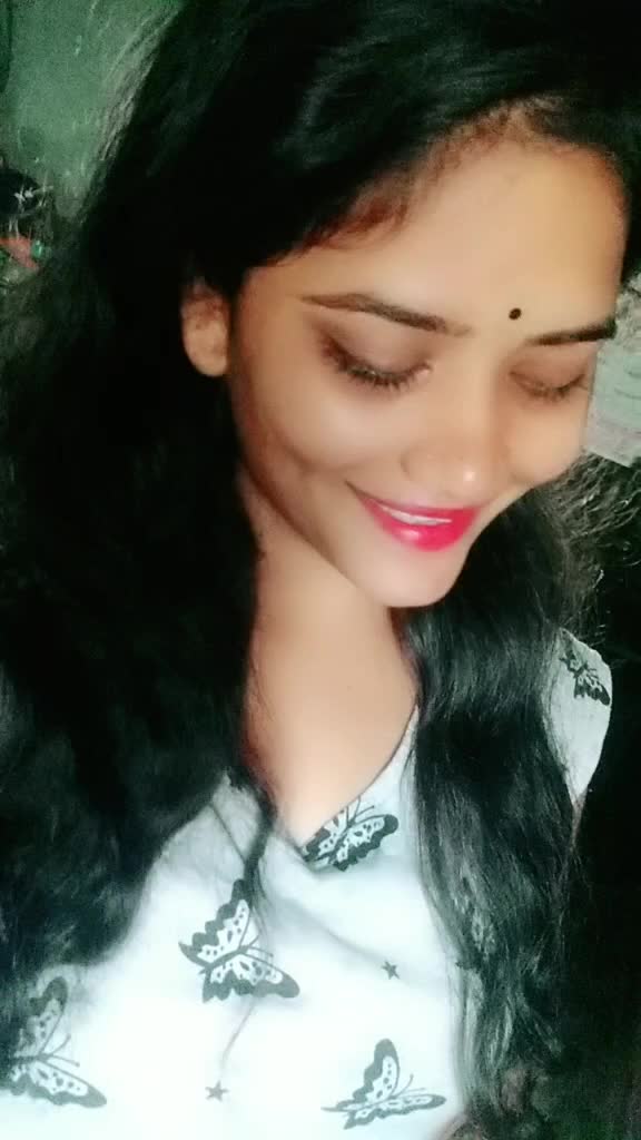 @Innocent_Girl_Lipi