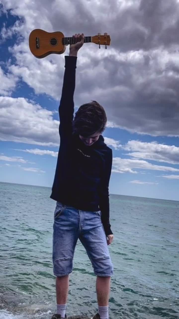 @<3