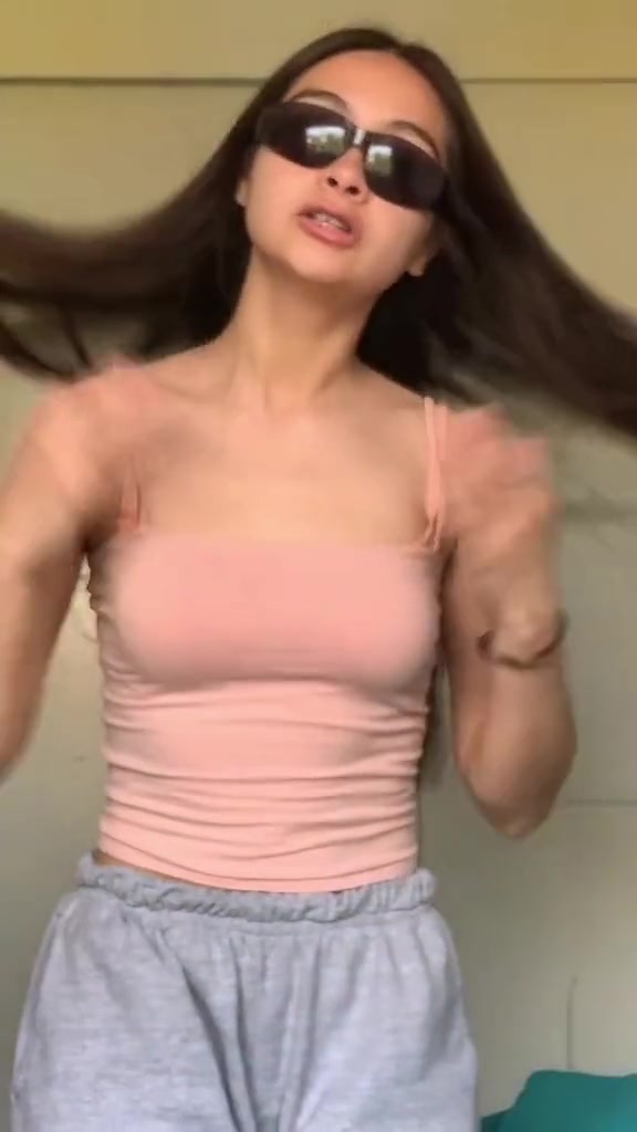 @karlaaaa