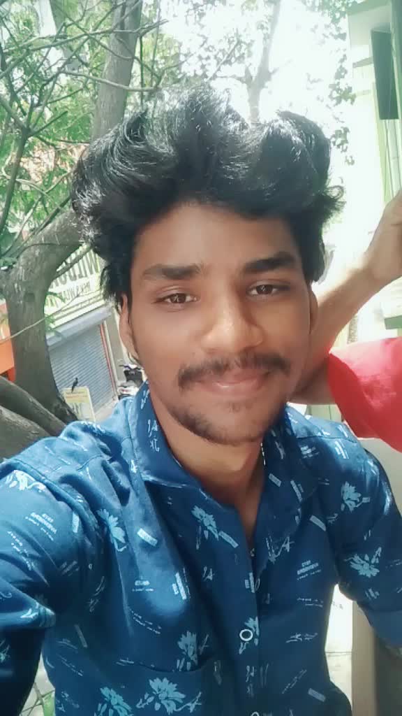 @LOVELY_VIGNESH143