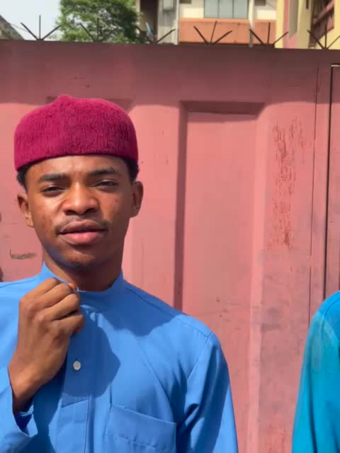 @Unique twins